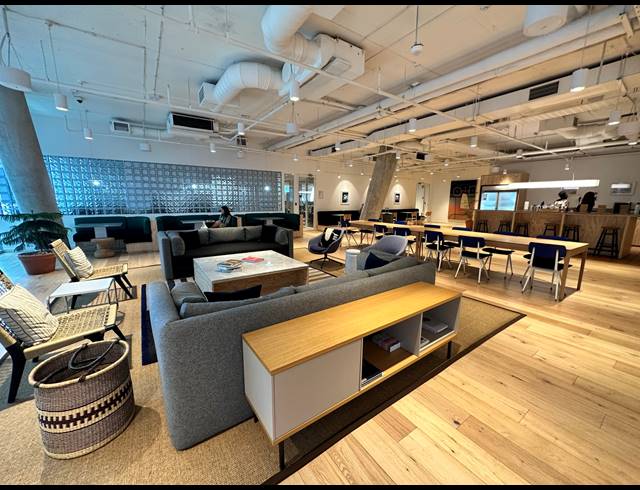 85M² SERVICED OFFICE TO LET IN ROSEBANK